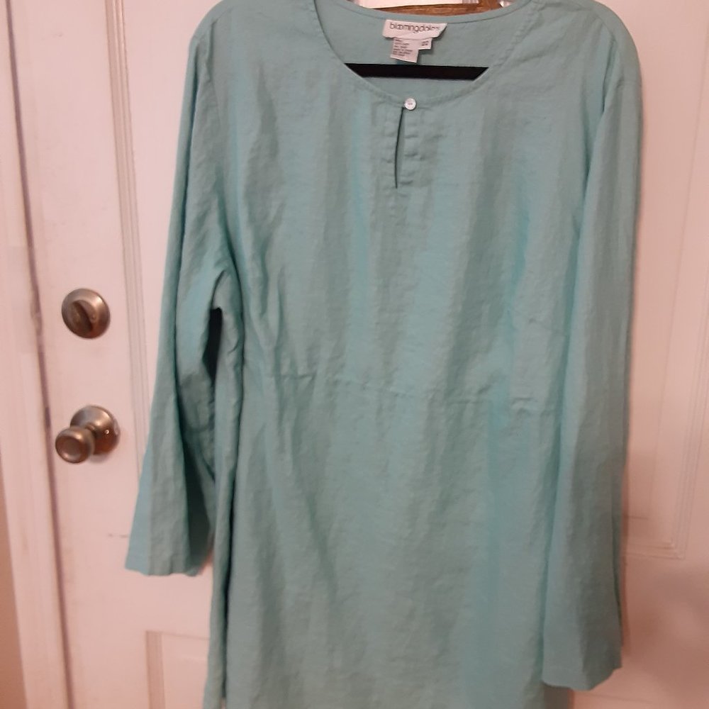 Bloomingdale's, 2X, Light green tunic